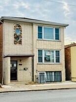 4211 W 63rd St in Chicago, IL - Building Photo