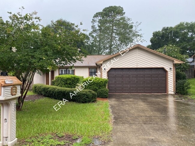 property at 520 Kumquat Ave
