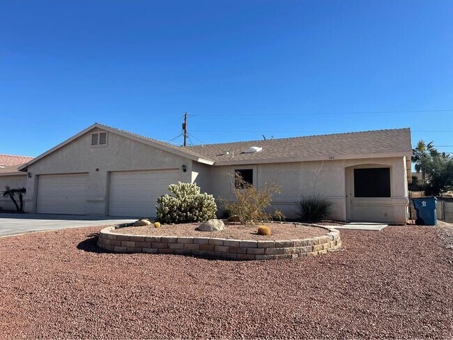 property at 3320 Tomahawk Dr