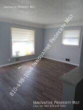 2002 Santa Barbara Dr in Flint, MI - Building Photo - Building Photo