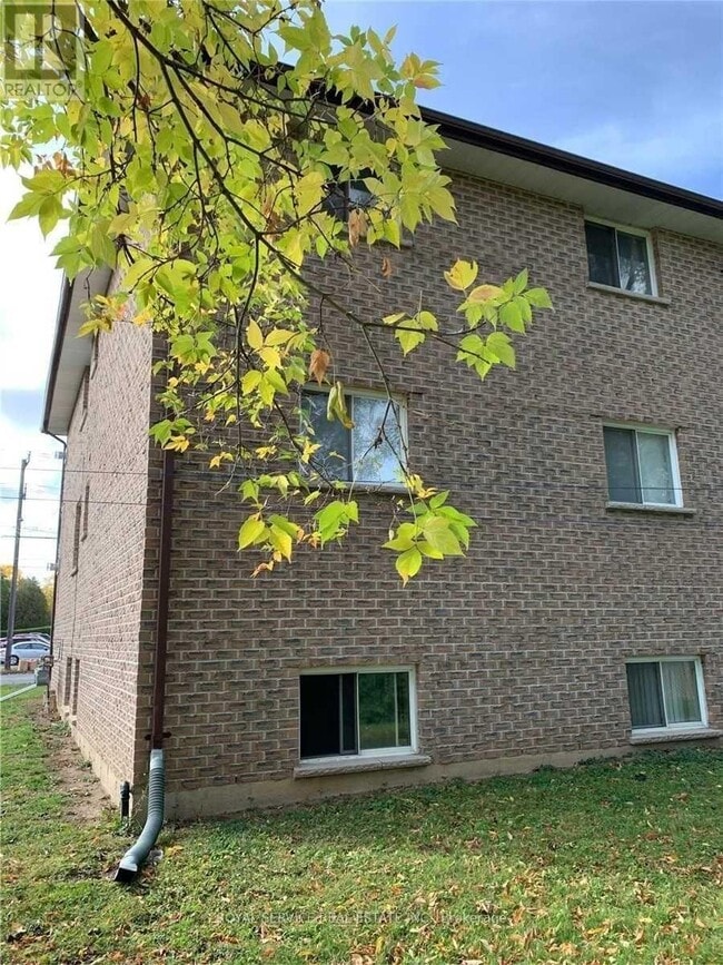 602 Park St N in Peterborough, ON - Building Photo - Building Photo