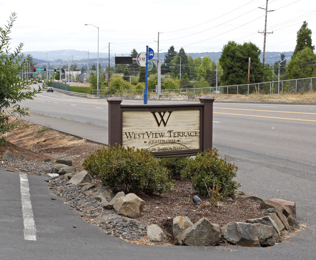 Piccolo Collina Apartments in Portland, OR - Building Photo - Building Photo