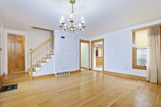 2020 Gabel Rd in Saginaw, MI - Building Photo - Building Photo
