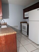 15130 Jackson St in Miami, FL - Building Photo