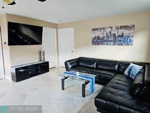 1650 SW 117th Ave in Davie, FL - Building Photo - Building Photo