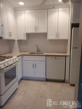 1022 Cricket Ln in Woodbridge Township, NJ - Building Photo - Building Photo