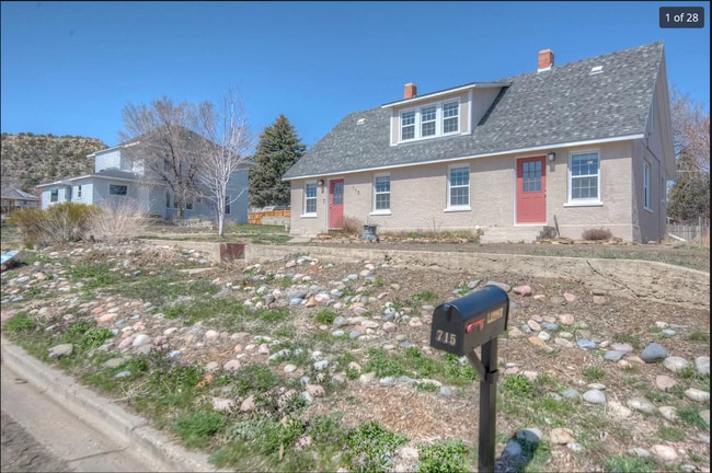715 Hillside St in Trinidad, CO - Building Photo - Building Photo