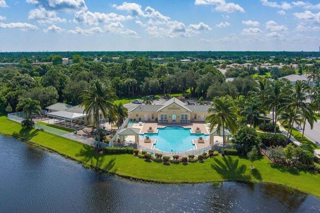 806 SW Rocky Bayou Terrace in Port St. Lucie, FL - Building Photo - Building Photo