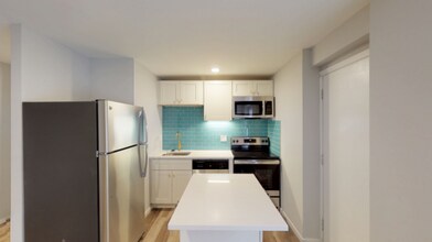 5522 Delmar Blvd in St. Louis, MO - Building Photo - Building Photo