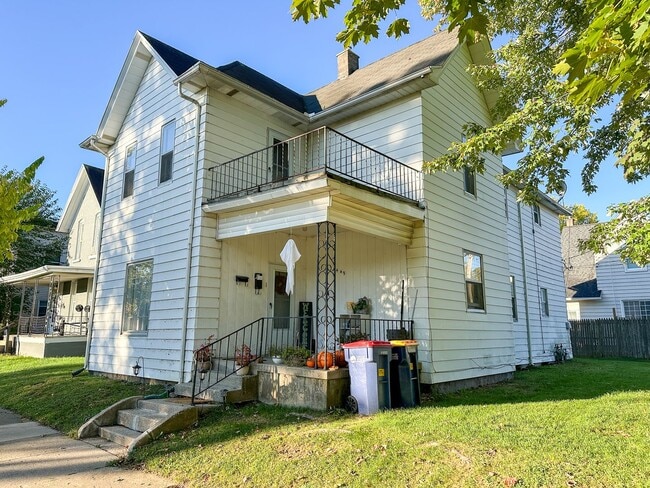 property at 1449 Quarry Ave NW
