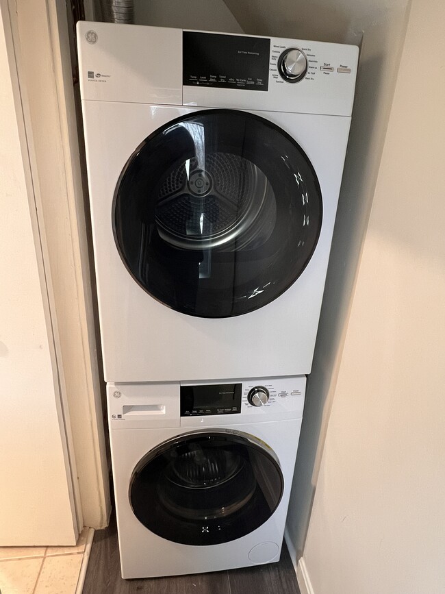 19 Irving St, Unit #3-J in Winchester, MA - Building Photo - Building Photo