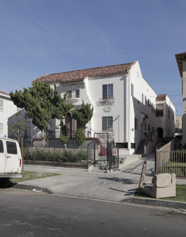 212-216 1/2 S Berendo St in Los Angeles, CA - Foto de edificio - Building Photo