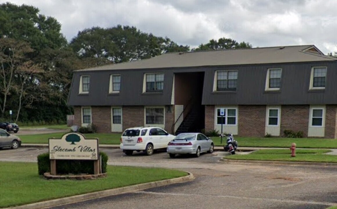 626 N State Hwy 103 in Slocomb, AL - Foto de edificio