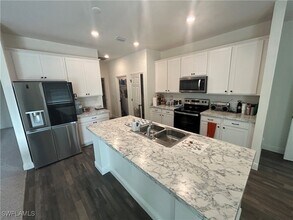 1017 NW 37th Ave in Cape Coral, FL - Building Photo - Building Photo