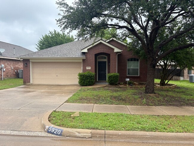 property at 5920 Paloma Blanca Dr