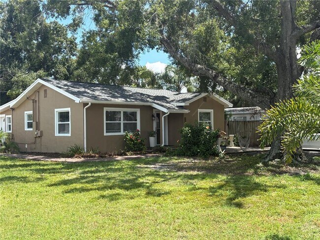 6702 S Kissimmee St in Tampa, FL - Building Photo - Building Photo