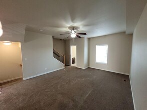 8767 W Pine Valley Ln in Boise, ID - Foto de edificio - Building Photo