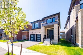641 ETHERIDGE Ave in Milton, ON - Building Photo - Building Photo