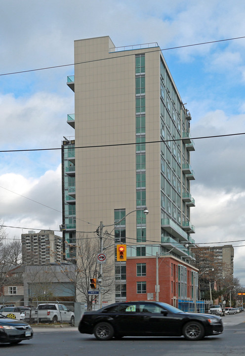 O2 Maisonettes on George in Toronto, ON - Building Photo