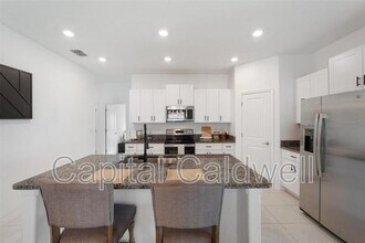 5517 Blue Azure Dr in Wimauma, FL - Building Photo - Building Photo