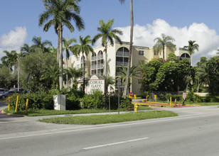 Coral Gate West in Miami Lakes, FL - Building Photo - Building Photo