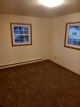 1164 S Lincoln Ave, Unit B in Salem, OH - Foto de edificio - Building Photo
