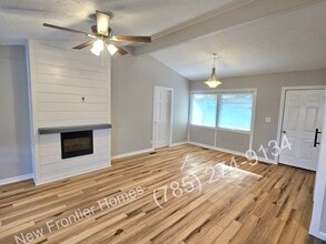 122 Albany St in Salina, KS - Building Photo - Building Photo