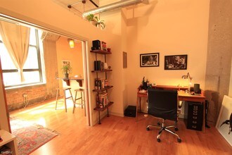 3963 W Belmont Ave-Unit -Unit 210 in Chicago, IL - Building Photo - Building Photo