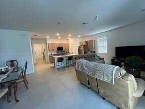 1569 SE 6th St in Homestead, FL - Building Photo - Building Photo