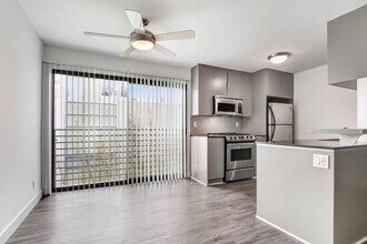 117 Pacific St in Santa Monica, CA - Building Photo - Building Photo