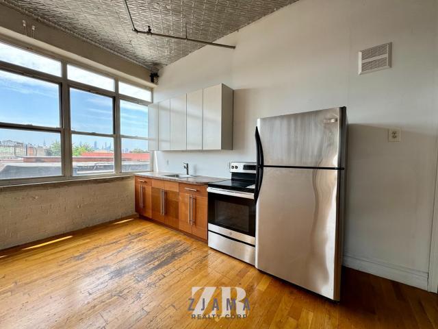 property at 1087 Flushing Ave