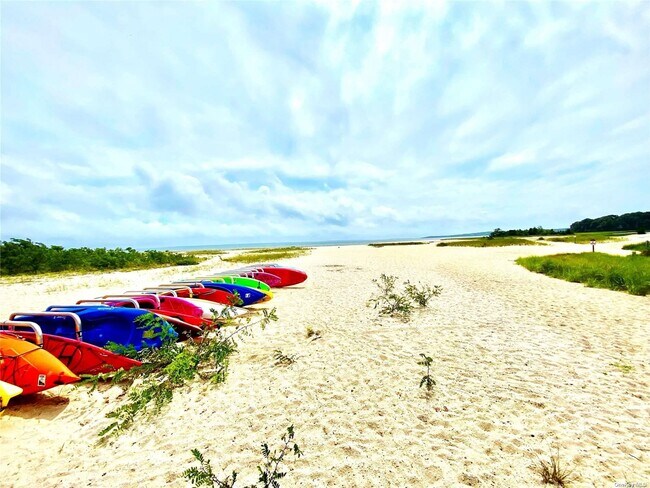 3825 S Harbor Rd in Southold, NY - Building Photo - Building Photo