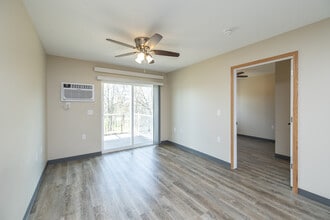 Dundas Apartments in Dundas, MN - Building Photo - Interior Photo