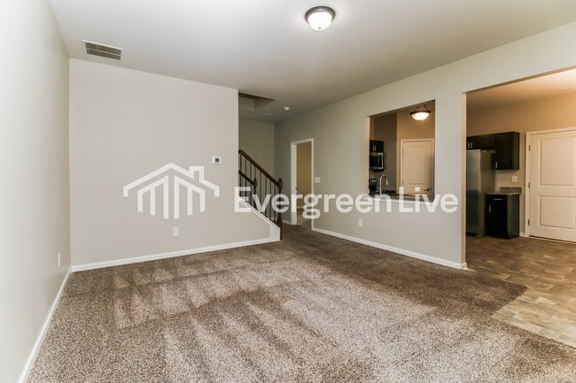 524 Joneus Dr in Mcdonough, GA - Foto de edificio - Building Photo