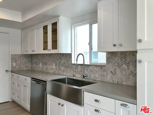 property at 853 Hayworth Ave