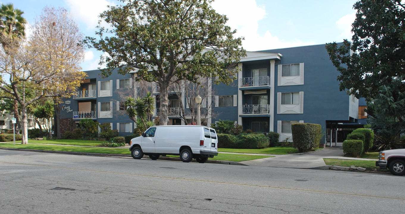 700 Orange Grove Ave in South Pasadena, CA - Building Photo