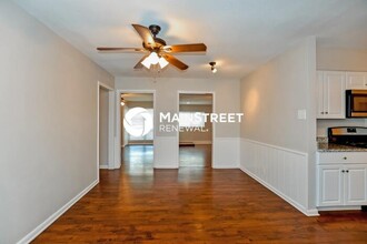 12112 Eunice St in Farmers Branch, TX - Building Photo - Building Photo