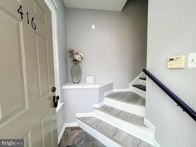 416 Dresher Woods Dr in Dresher, PA - Building Photo - Building Photo