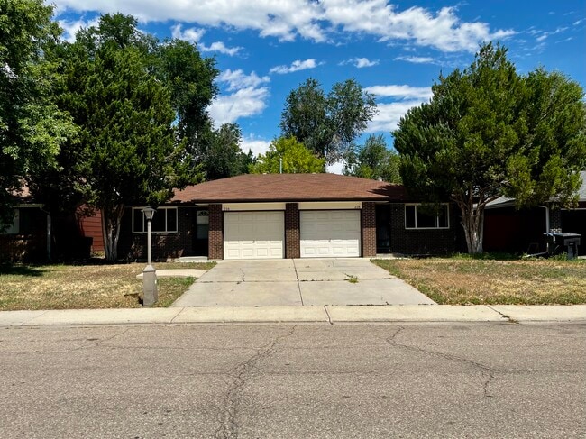216 E Saint Clair Ave, Unit 216