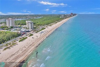 720 Orton Ave in Fort Lauderdale, FL - Foto de edificio - Building Photo