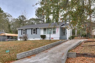 2406 Sparks Rd in Augusta, GA - Building Photo