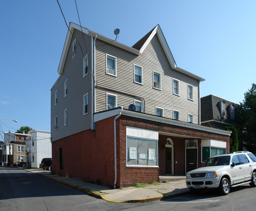 19 Chestnut St in Sleepy Hollow, NY - Building Photo