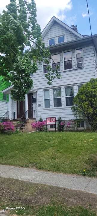 40 Brookwood Dr, Unit 3 in Maplewood, NJ - Foto de edificio
