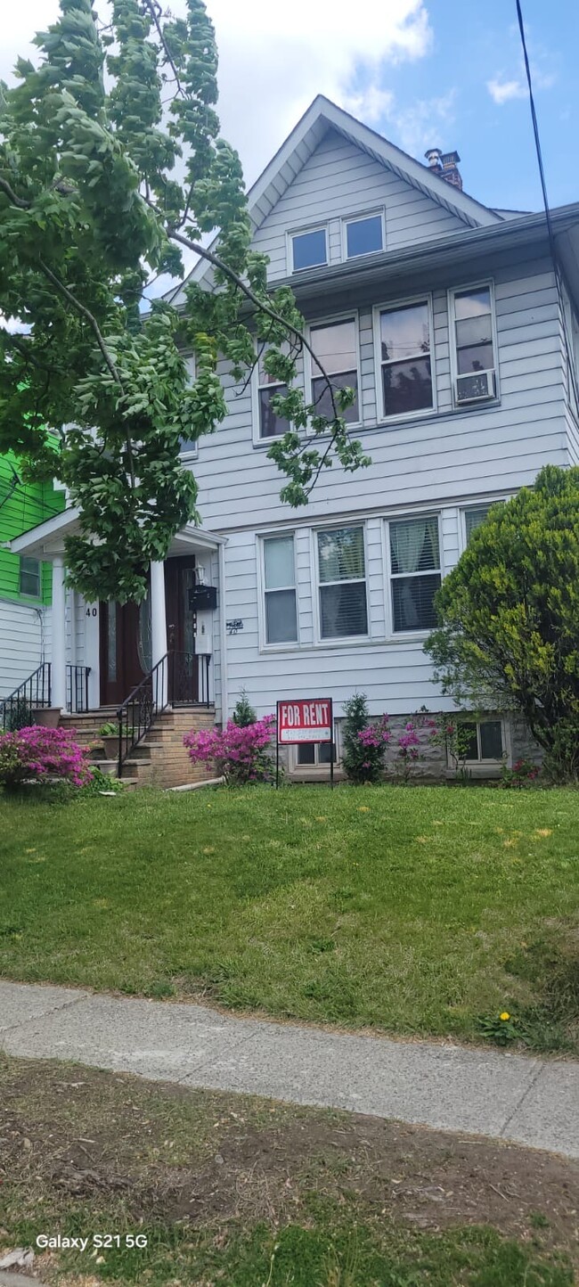 40 Brookwood Dr, Unit 3