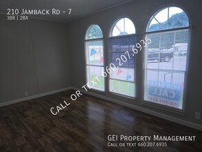 210 Jamback Rd in Anniston, AL - Building Photo - Building Photo