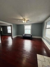 810 Exchange St in Emporia, KS - Foto de edificio - Building Photo