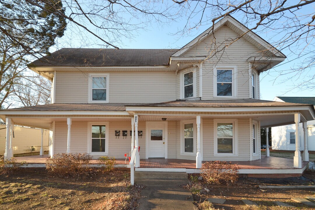 405 N Main St in China Grove, NC - Building Photo