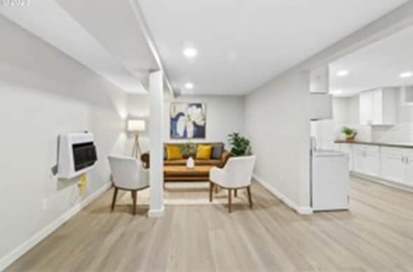 7537 N Richmond Ave, Unit B
