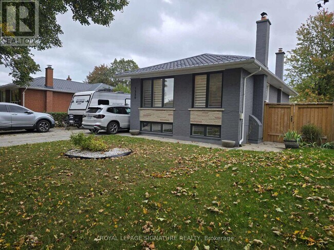 1228 Canvey Crescent in Mississauga, ON - Building Photo - Building Photo