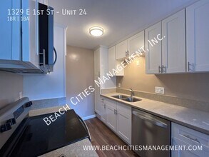 1329 E 1st St in Long Beach, CA - Building Photo - Building Photo